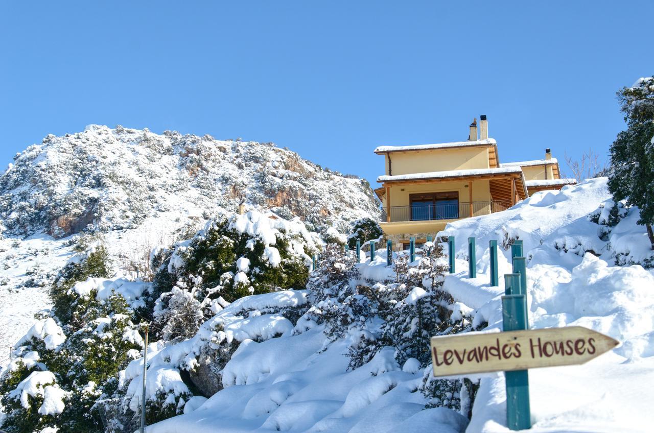 Levandes Houses กาลาวริตา ภายนอก รูปภาพ