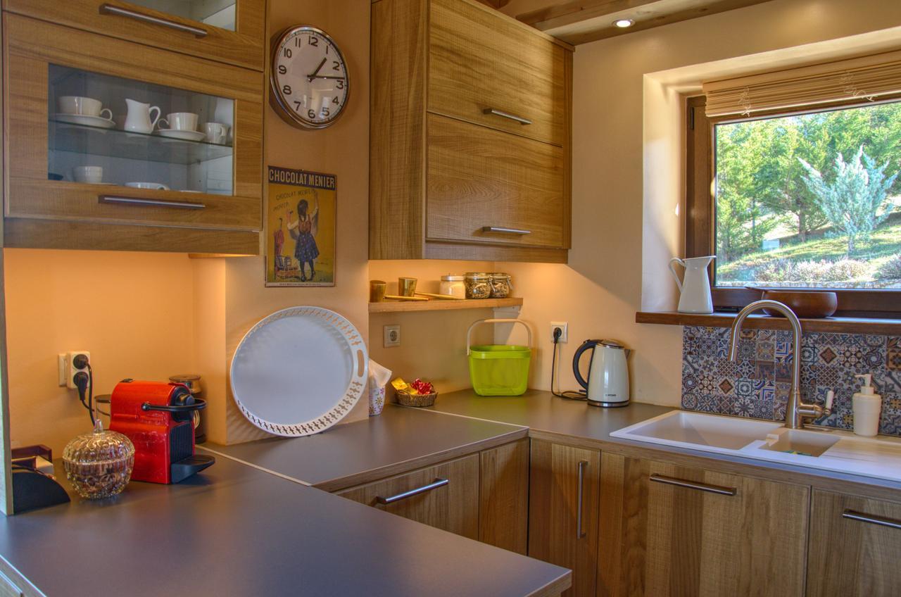 Levandes Houses กาลาวริตา ภายนอก รูปภาพ