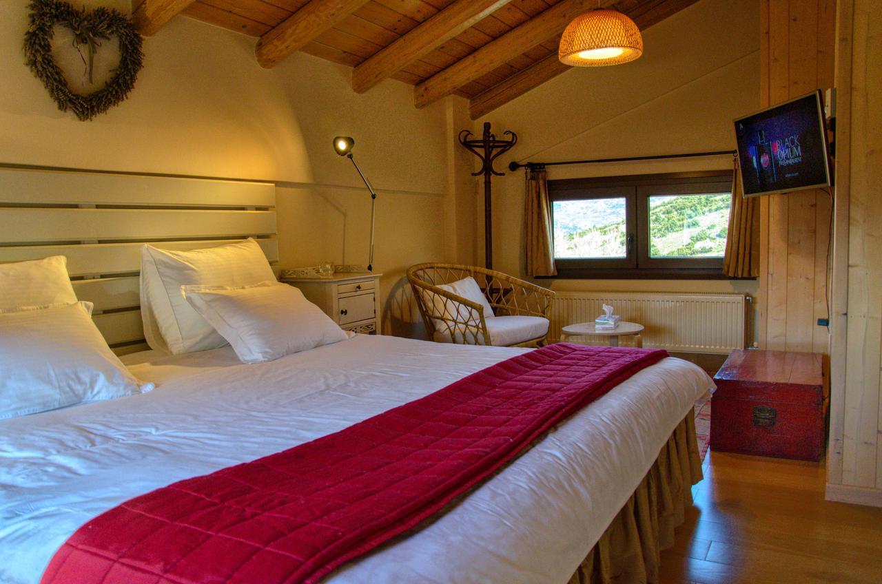 Levandes Houses กาลาวริตา ภายนอก รูปภาพ